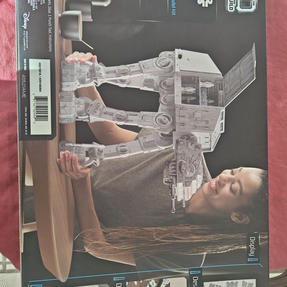 Star Wars AT-AT Model Kit - Picture 2 of 7